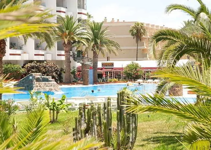 アパートホテル Agaete Parque & Pool View 2*